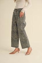 Wild & Free - Leopard Barrel Jeans